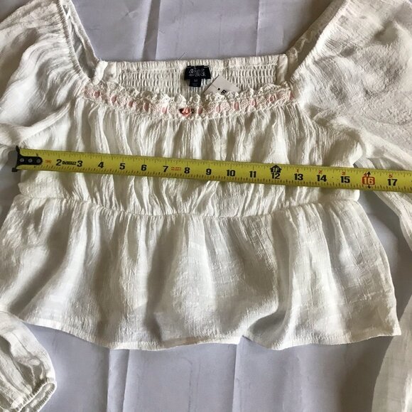 Beverly‎ and Beck Lily Long Puff Sleeve Smocked Babydoll Crop Top White Sz M - Picture 7 of 9